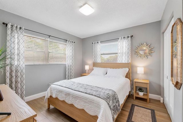 7837 Golf Cir Drive 212, Margate, FL 33063