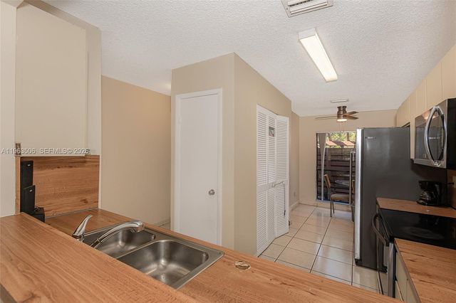 840 SW 120th Way, Davie, FL 33325