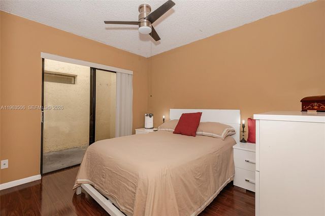 840 SW 120th Way, Davie, FL 33325