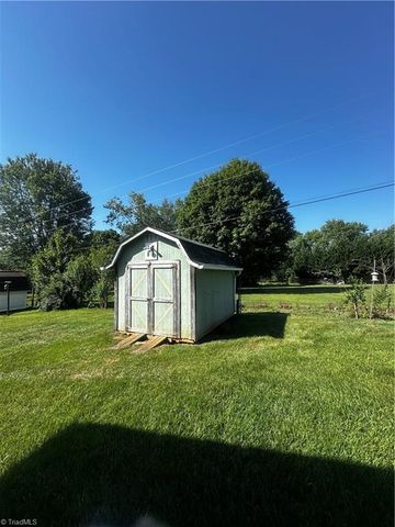 264 Fairplains Road, North Wilkesboro, NC 28659