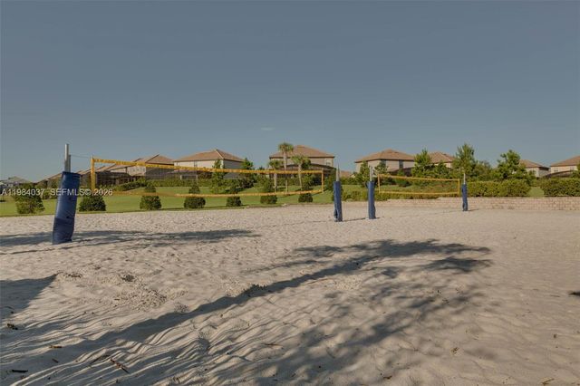 992 Leasder Street, Davenport, FL 33896