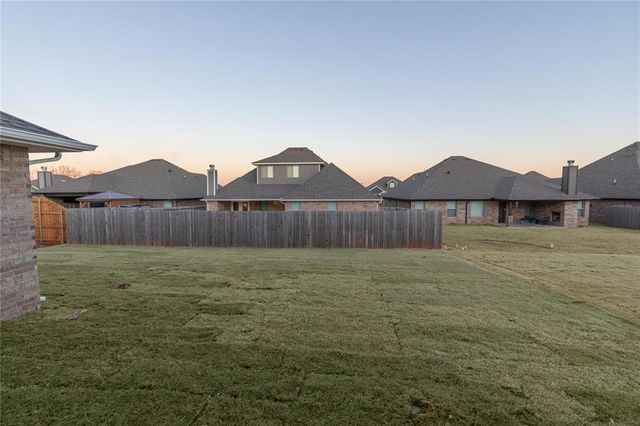 3104 Flycatcher Lane, Yukon, OK 73099