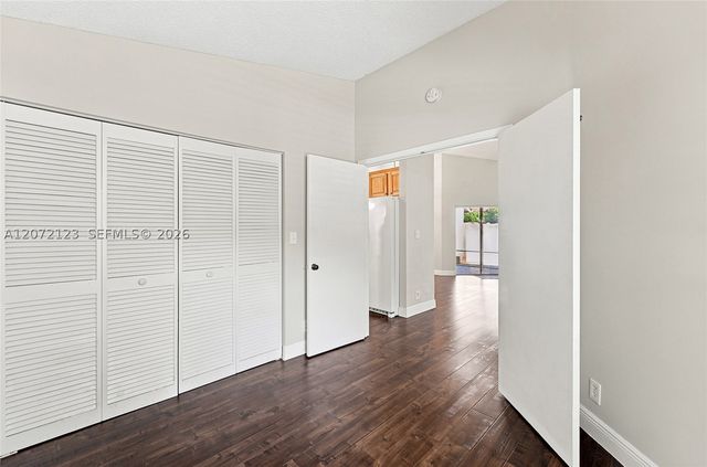 10425 NW 9th Mnr, Coral Springs, FL 33071