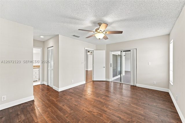 10425 NW 9th Mnr, Coral Springs, FL 33071