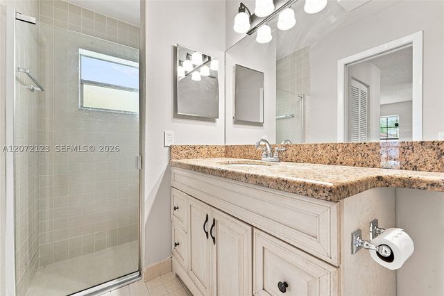 10425 NW 9th Mnr, Coral Springs, FL 33071