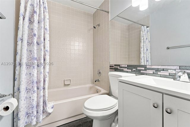 10425 NW 9th Mnr, Coral Springs, FL 33071