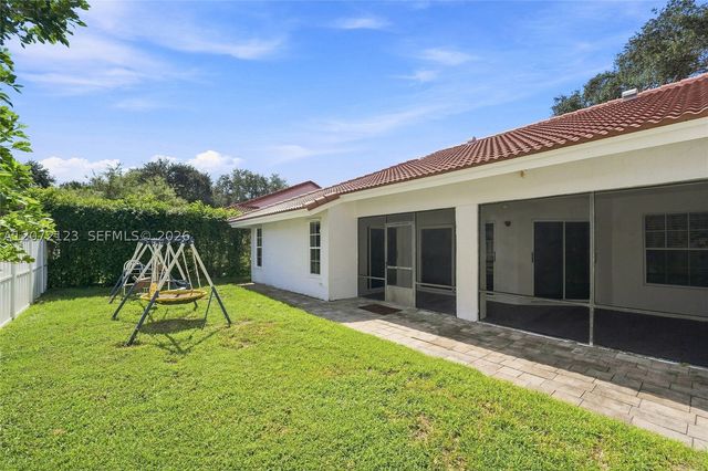 10425 NW 9th Mnr, Coral Springs, FL 33071
