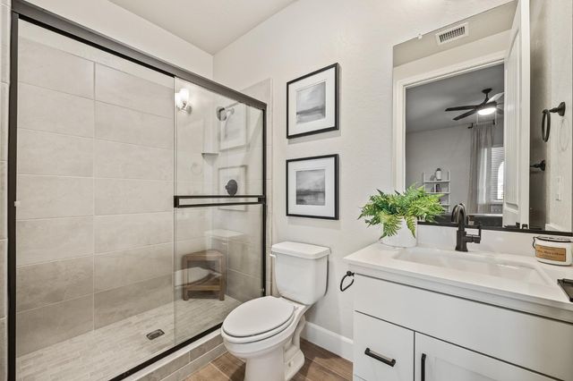 7243 W Ashcroft Avenue, Fresno, CA 93723