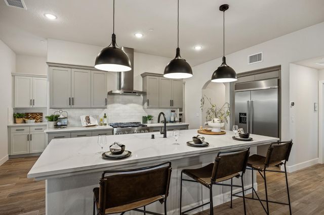 7243 W Ashcroft Avenue, Fresno, CA 93723