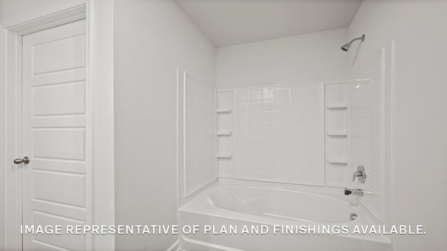 7960 CLOVE PASTURE DR E, Millington, TN 38053