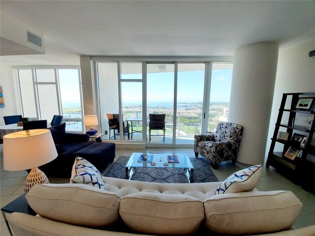 175 1ST STREET S 2006, St Petersburg, FL 33701