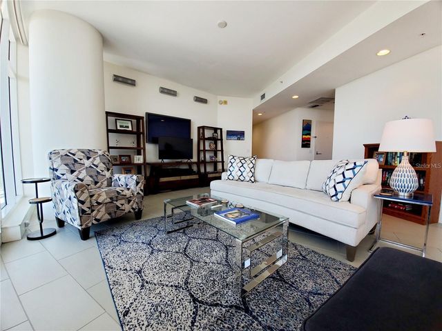 175 1ST STREET S 2006, St Petersburg, FL 33701