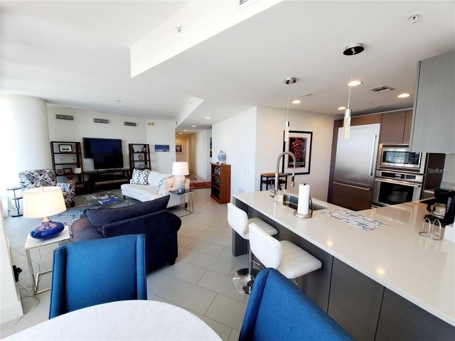 175 1ST STREET S 2006, St Petersburg, FL 33701