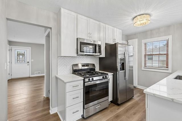 2216 Thorndale Avenue, New Brighton, MN 55112