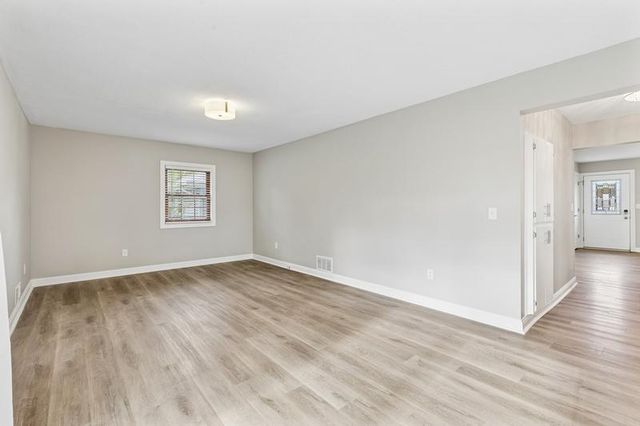 2216 Thorndale Avenue, New Brighton, MN 55112