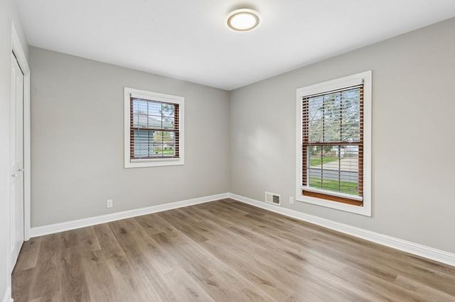2216 Thorndale Avenue, New Brighton, MN 55112