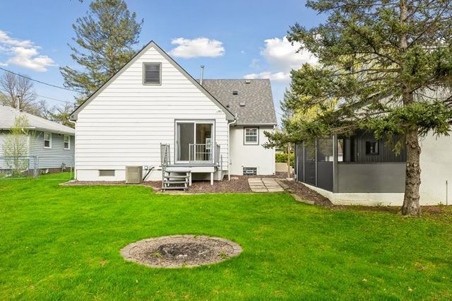 2216 Thorndale Avenue, New Brighton, MN 55112