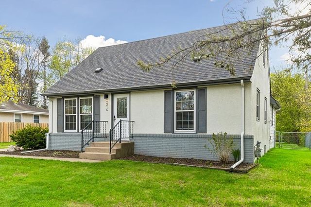 2216 Thorndale Avenue, New Brighton, MN 55112