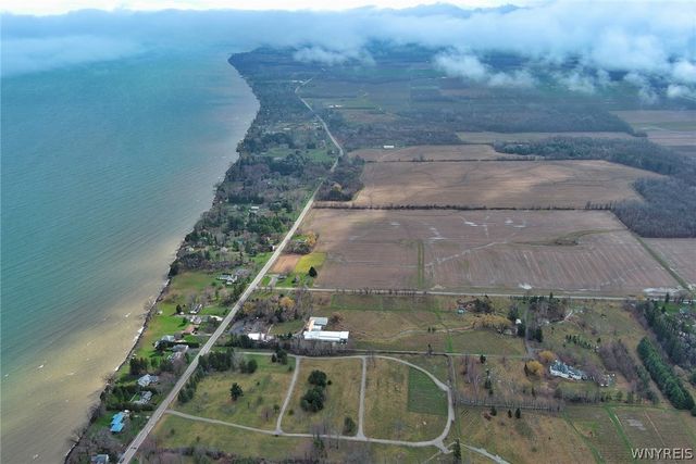 4286 East Lake Road, Wilson, NY 14172