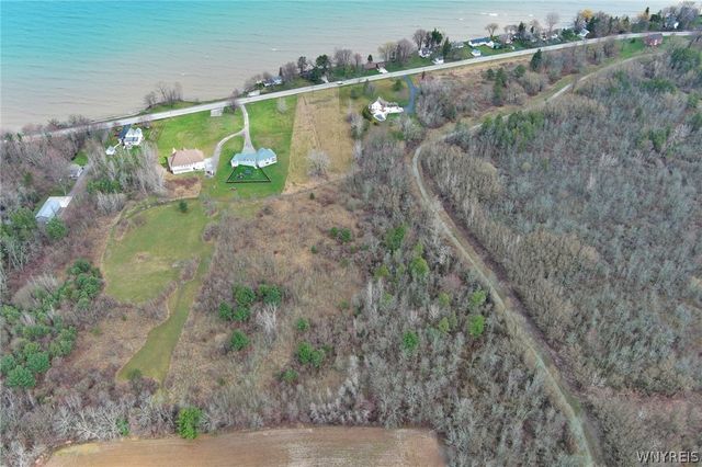 4286 East Lake Road, Wilson, NY 14172