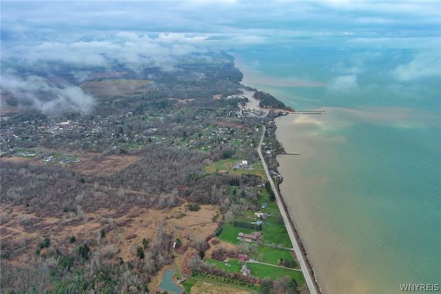 4286 East Lake Road, Wilson, NY 14172