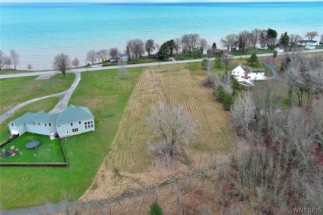 4286 East Lake Road, Wilson, NY 14172