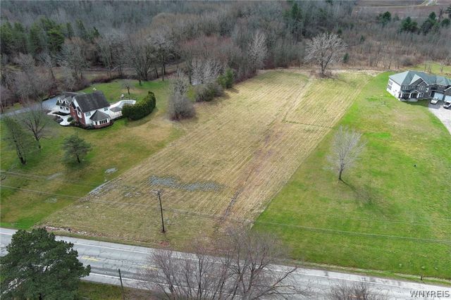 4286 East Lake Road, Wilson, NY 14172