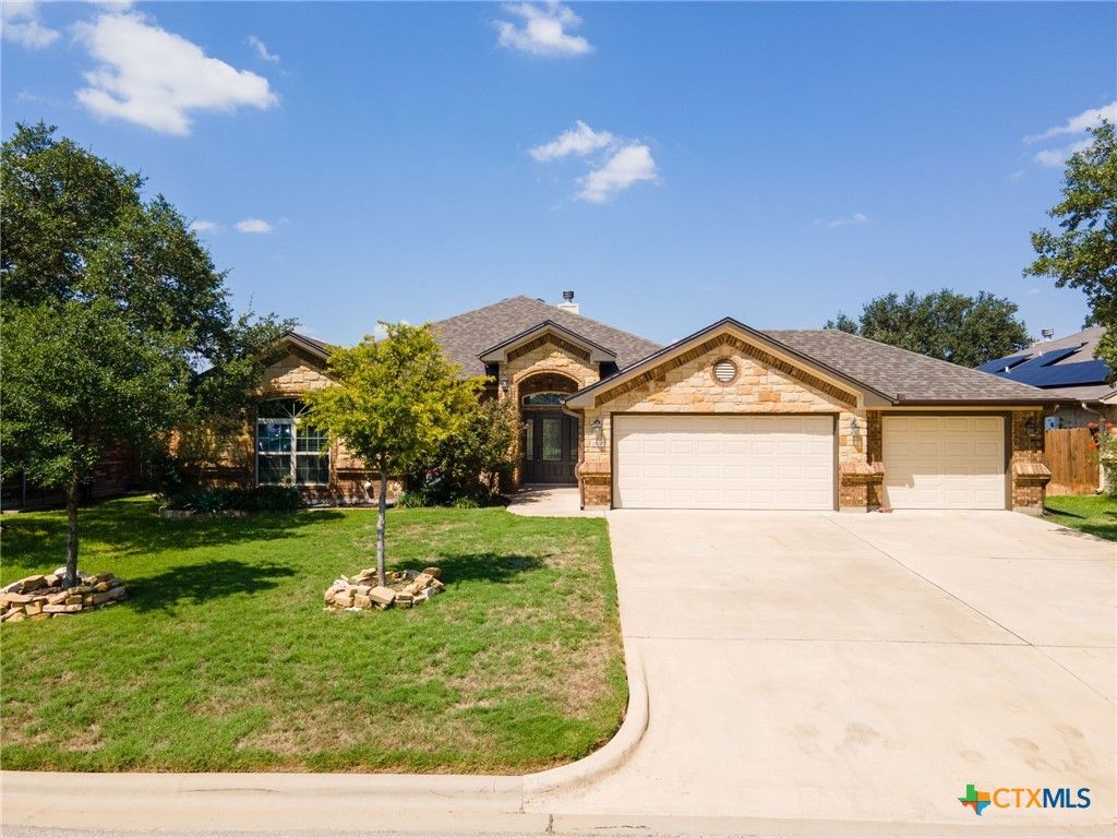 2030 Rustling Oaks Drive, Harker Heights, TX 76548