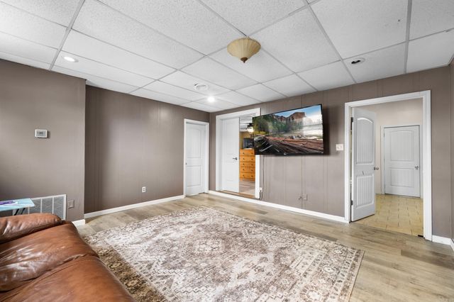 408 E Sanford Street, Gassville, AR 72635