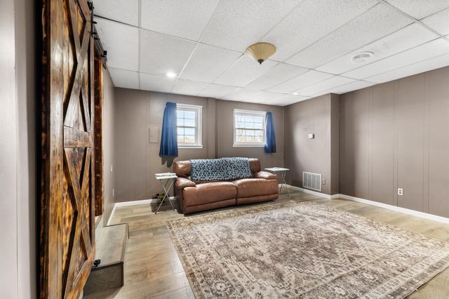 408 E Sanford Street, Gassville, AR 72635