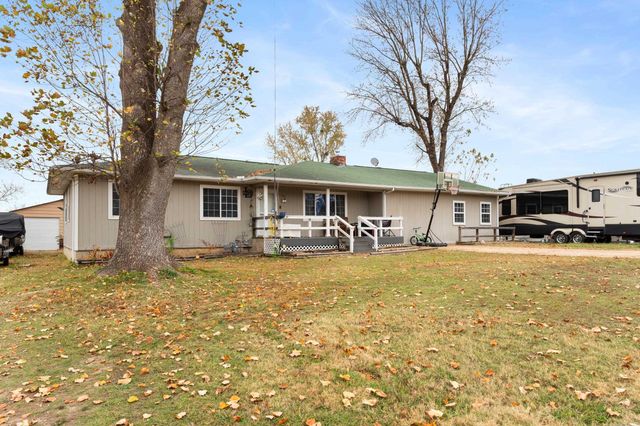 408 E Sanford Street, Gassville, AR 72635