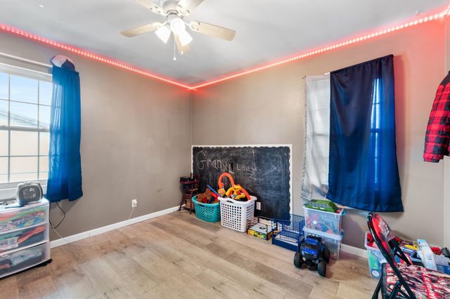 408 E Sanford Street, Gassville, AR 72635