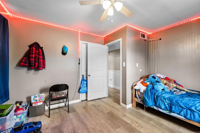 408 E Sanford Street, Gassville, AR 72635