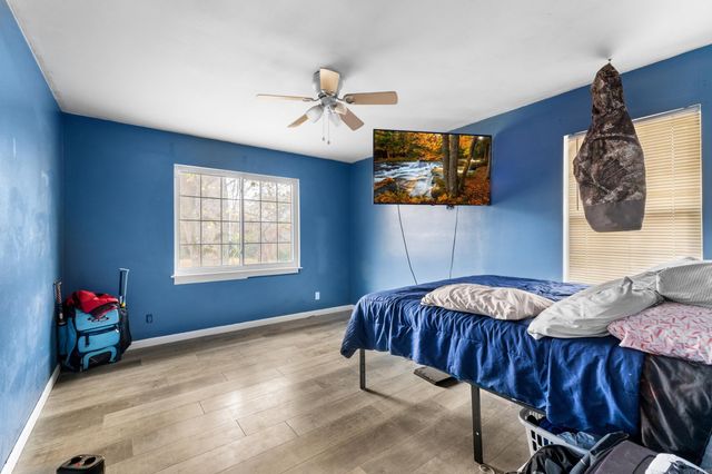 408 E Sanford Street, Gassville, AR 72635