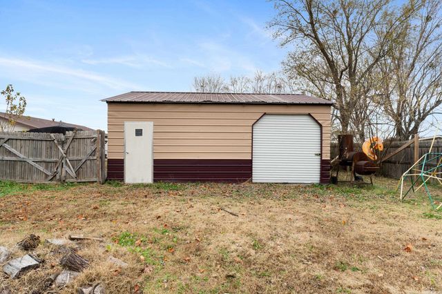 408 E Sanford Street, Gassville, AR 72635