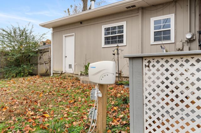 408 E Sanford Street, Gassville, AR 72635