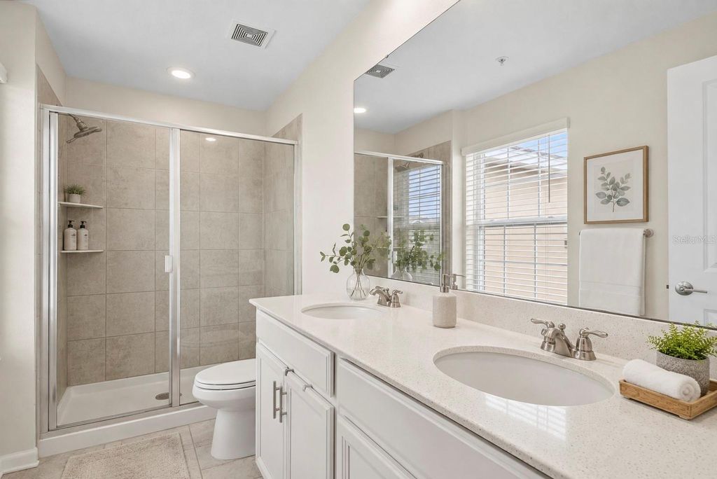 Image 16 of property listing at 3105 AQUA VIRGO LOOP, Orlando, FL 32837
