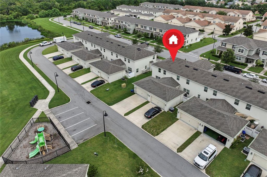Image 20 of property listing at 3105 AQUA VIRGO LOOP, Orlando, FL 32837