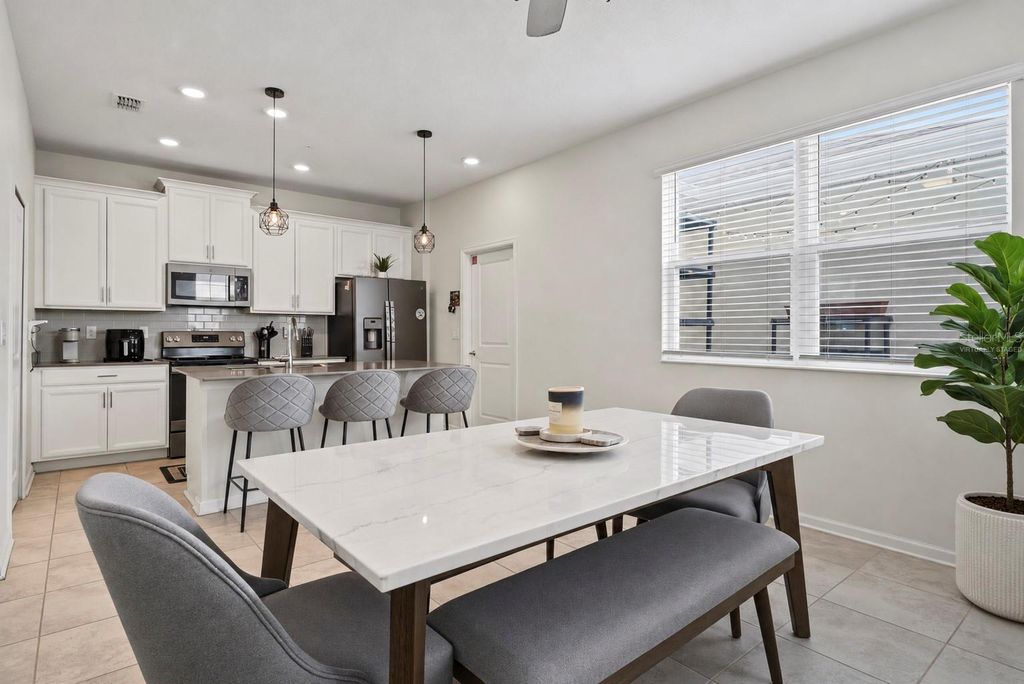 Image 9 of property listing at 3105 AQUA VIRGO LOOP, Orlando, FL 32837