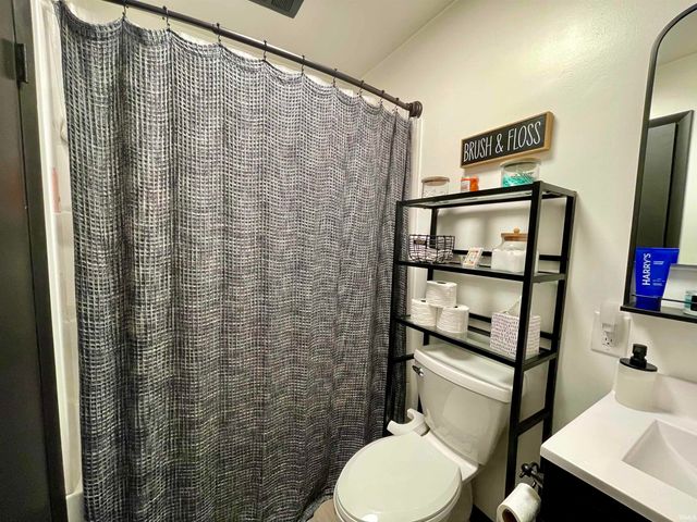 770 S Curry Pike, Bloomington, IN 47403