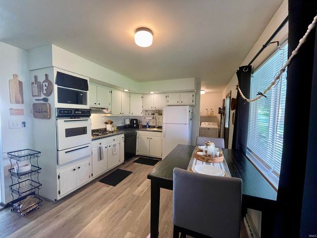 770 S Curry Pike, Bloomington, IN 47403