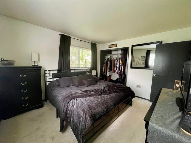 770 S Curry Pike, Bloomington, IN 47403