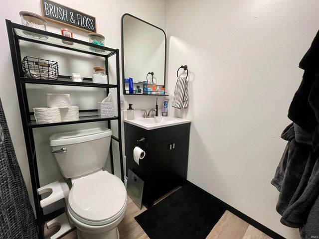 770 S Curry Pike, Bloomington, IN 47403