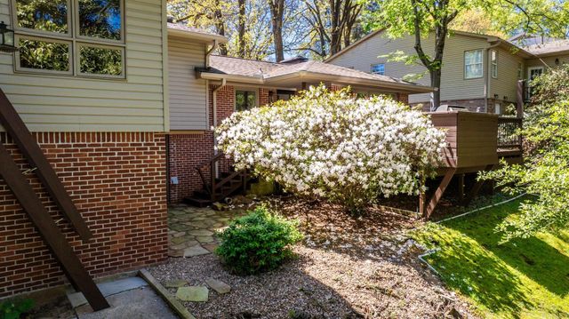 53 Pine Manor Drive, Little Rock, AR 72207