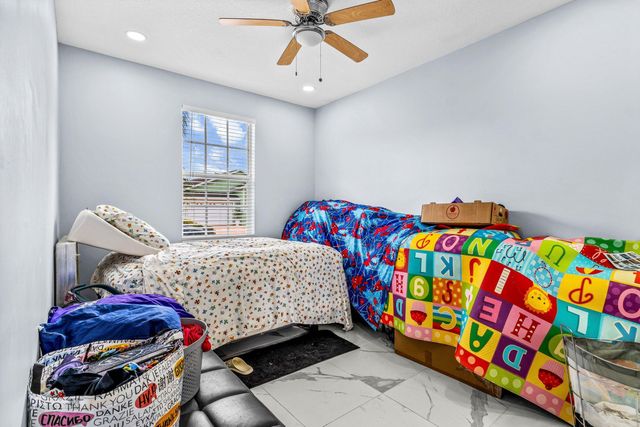 1087 Salmon Isle, Greenacres, FL 33413