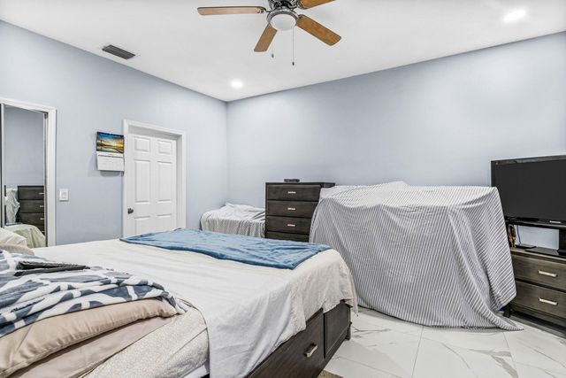 1087 Salmon Isle, Greenacres, FL 33413