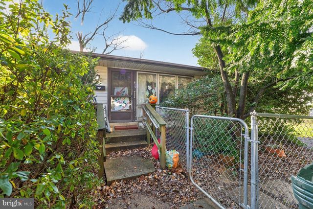 410 DOVE CIR SW, Vienna, VA 22180