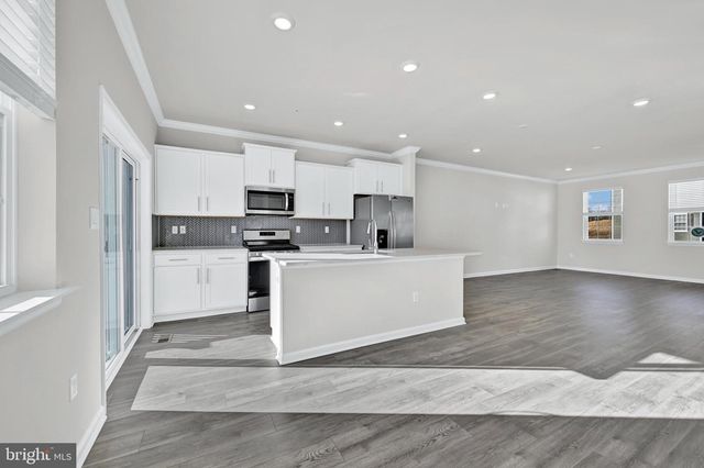 32 MERION AVE, Baltimore, MD 21237