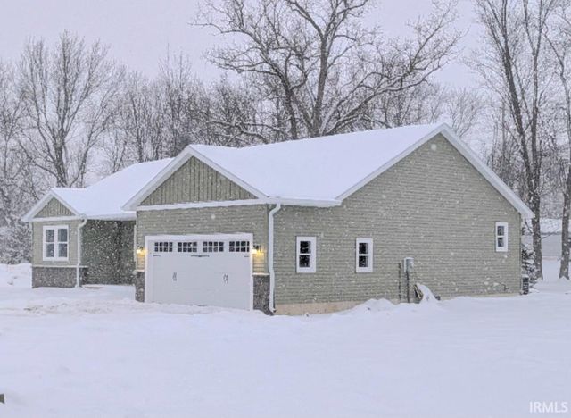 11102 N Dogleg Dr E, Syracuse, IN 46567