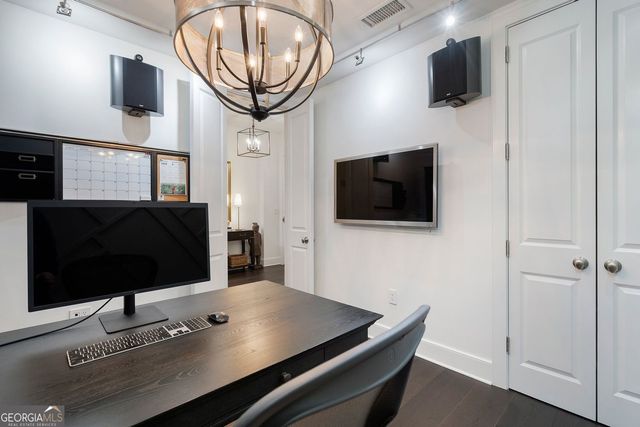 3630 Peachtree Road NE 2104, Atlanta, GA 30319